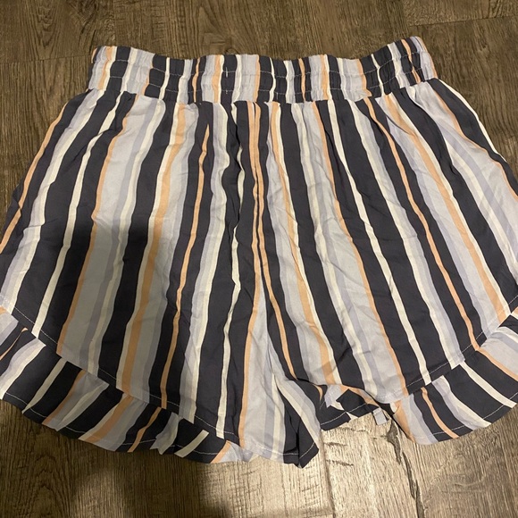 Hollister Ultra High-Rise Shorts - Picture 6 of 7